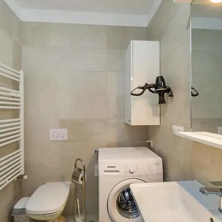 Apartament Coresi Апартаменти *