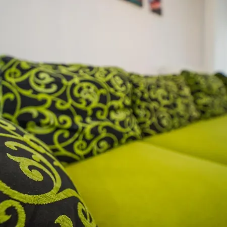 Apartament Coresi Апартаменти