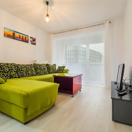 Apartament Coresi Апартаменти *
