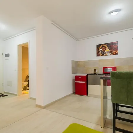 Апартаменти Apartament Coresi